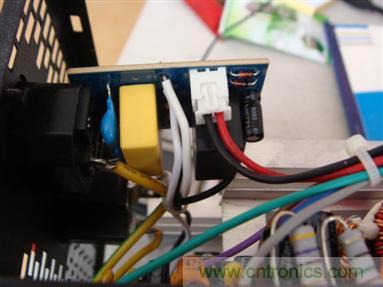 圖1:在電子系統(tǒng)設(shè)計中干擾情況