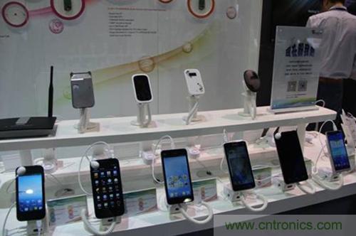 圖2:基于聯(lián)芯雙核/四核平臺(tái)的多款智能終端機(jī)型閃亮登場(chǎng)。