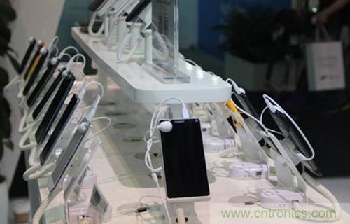 圖2:基于聯(lián)芯雙核/四核平臺(tái)的多款智能終端機(jī)型閃亮登場(chǎng)。