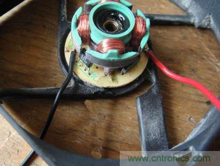 想減少電費嗎？DIY一個迷你風(fēng)力發(fā)電機吧