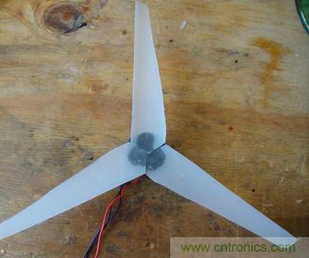 想減少電費嗎？DIY一個迷你風(fēng)力發(fā)電機吧