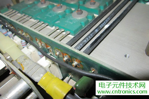 用料很給力!專業(yè)后級(jí)功放美國高峰FA1201拆解