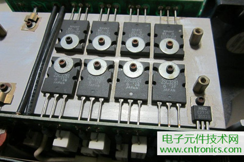 用料很給力!專業(yè)后級(jí)功放美國高峰FA1201拆解