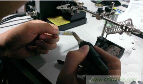 制作U盤全過程,由PCB做起