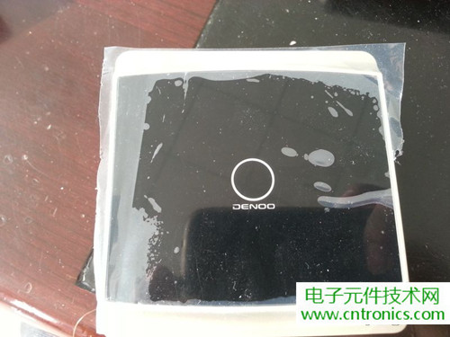 一款觸控開關拆解，做工不錯