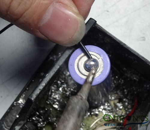 達(dá)人創(chuàng)意DIY:無(wú)線(xiàn)2.4G音頻收發(fā)器