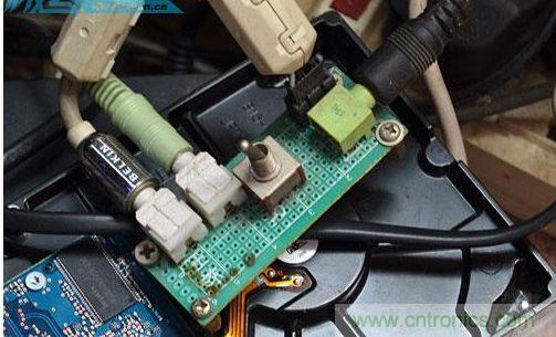 DIY:自制超炫音頻分配器,實現音箱共用