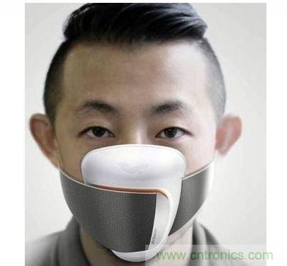 Frog Design 開發(fā)了一款可搭配手機應用程序使用的智能口罩概念原型，內(nèi)建粒子傳感器，能警告使用者何時該戴上口罩