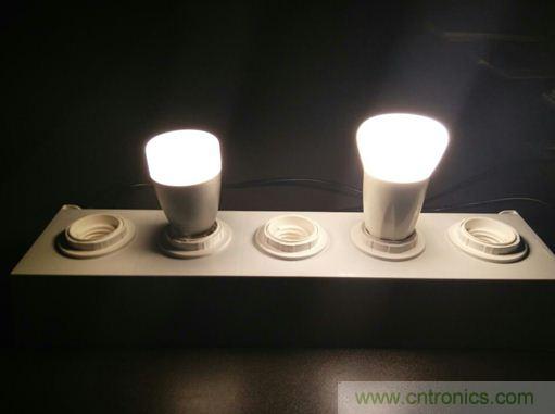 拆解分析:兩款藍牙LED智能燈泡大比拼