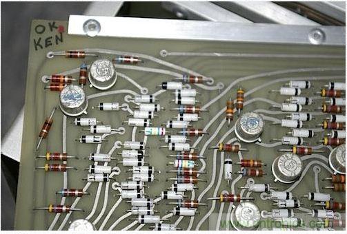 拆解也懷舊,讓人驚嘆的古董級可編程科學計算器 from 1966