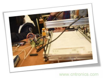 由十余款創(chuàng)客設(shè)計看FPGA如何在智能硬件界&ldquo;大展拳腳&rdquo;？