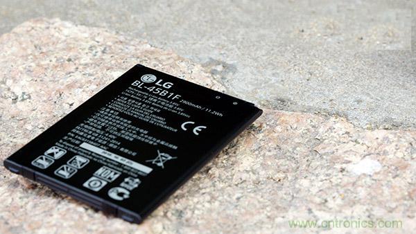 業界良心 LG V10 評測:剛毅、冷峻,不失人性化