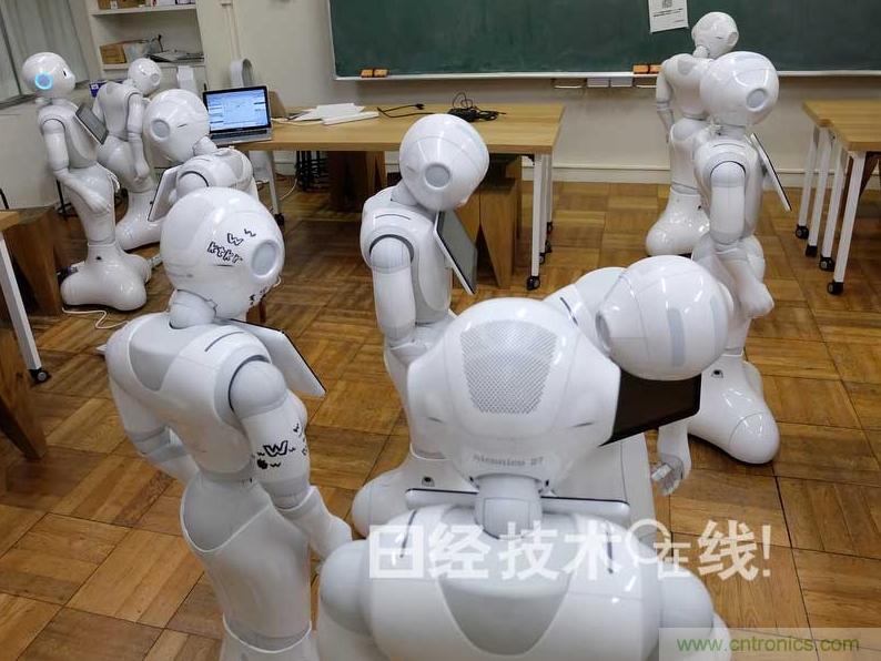 拆解筆記本不過癮,那就來拆拆日本情感機器人吧!