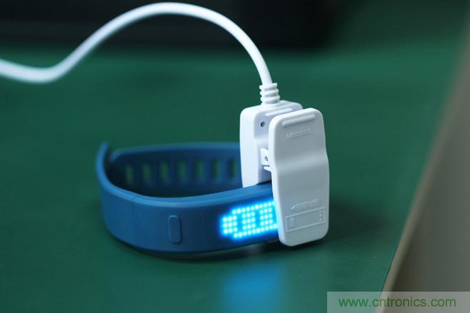 咕咚智能手環2上手評測：功能齊全，細節欠缺