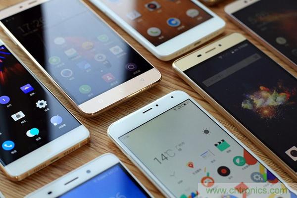 2015年9款千元智能手機橫評：誰才是紅海霸主？