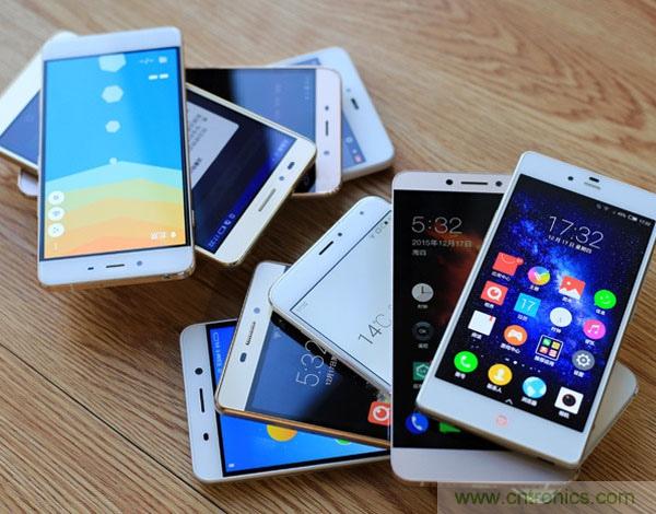 2015年9款千元智能手機橫評：誰才是紅海霸主？