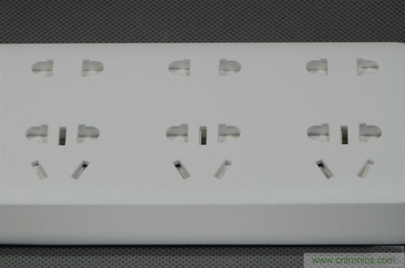 做工怒贊 神秘芯片!小米智能插線板拆解、評測