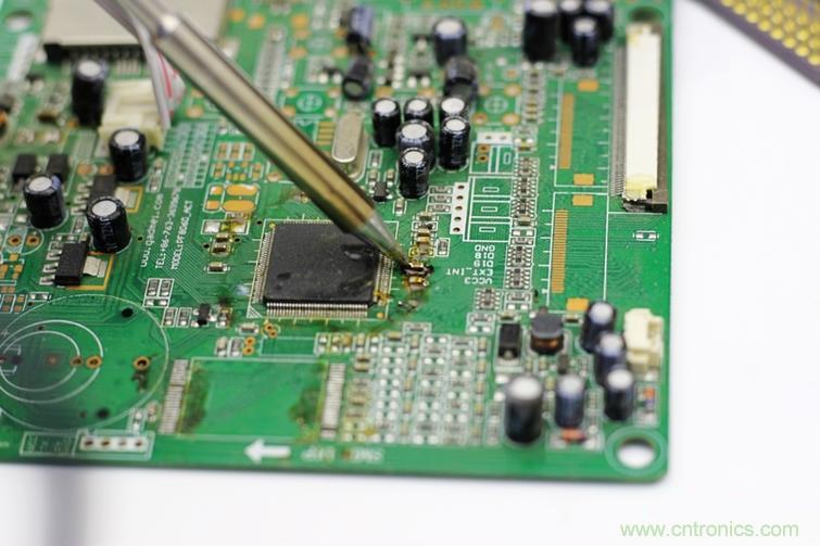 一款能喚起 70 后工程師朋友“童年趣事”的迷你電烙鐵!