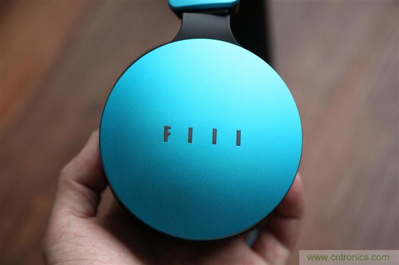 頭條哥的夢想之作!FIIL耳機能讓汪峰上頭條否?