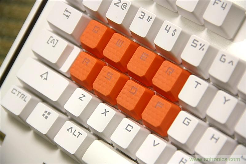 曾經的網吧統治者—雙飛燕血手幽靈機械鍵盤,真世界最快?