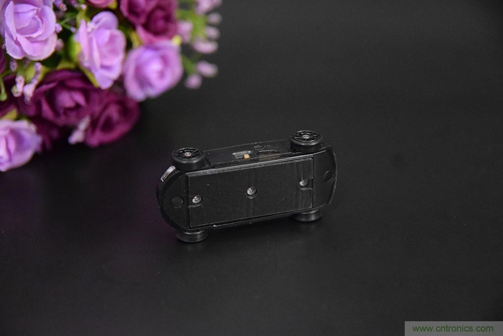 虛擬與現實相結合的飛車游戲,讓你體驗速度與激情的碰撞!