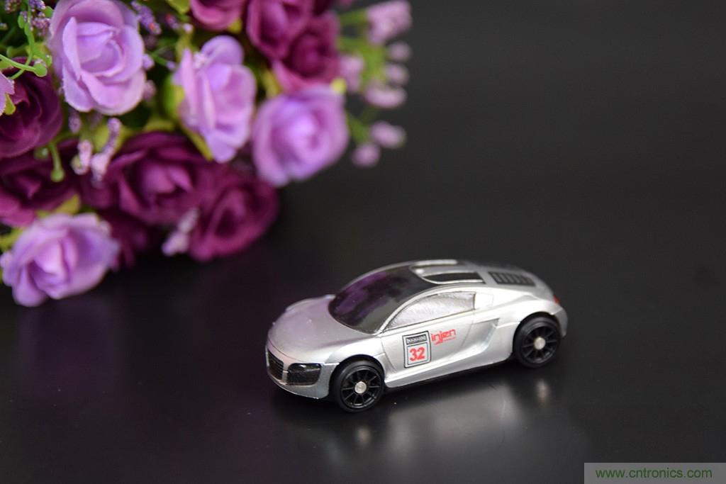 虛擬與現實相結合的飛車游戲,讓你體驗速度與激情的碰撞!