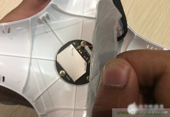 真飛機拆不著，那就來拆拆無人機&ldquo;鼻祖&rdquo;大疆吧！