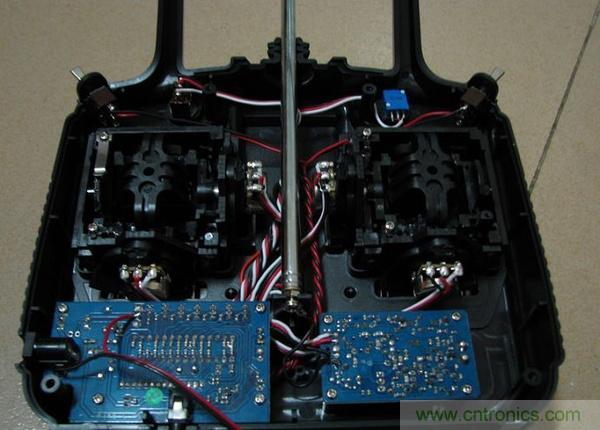 無人機 DIY 制作全過程,酷得不要不要的!