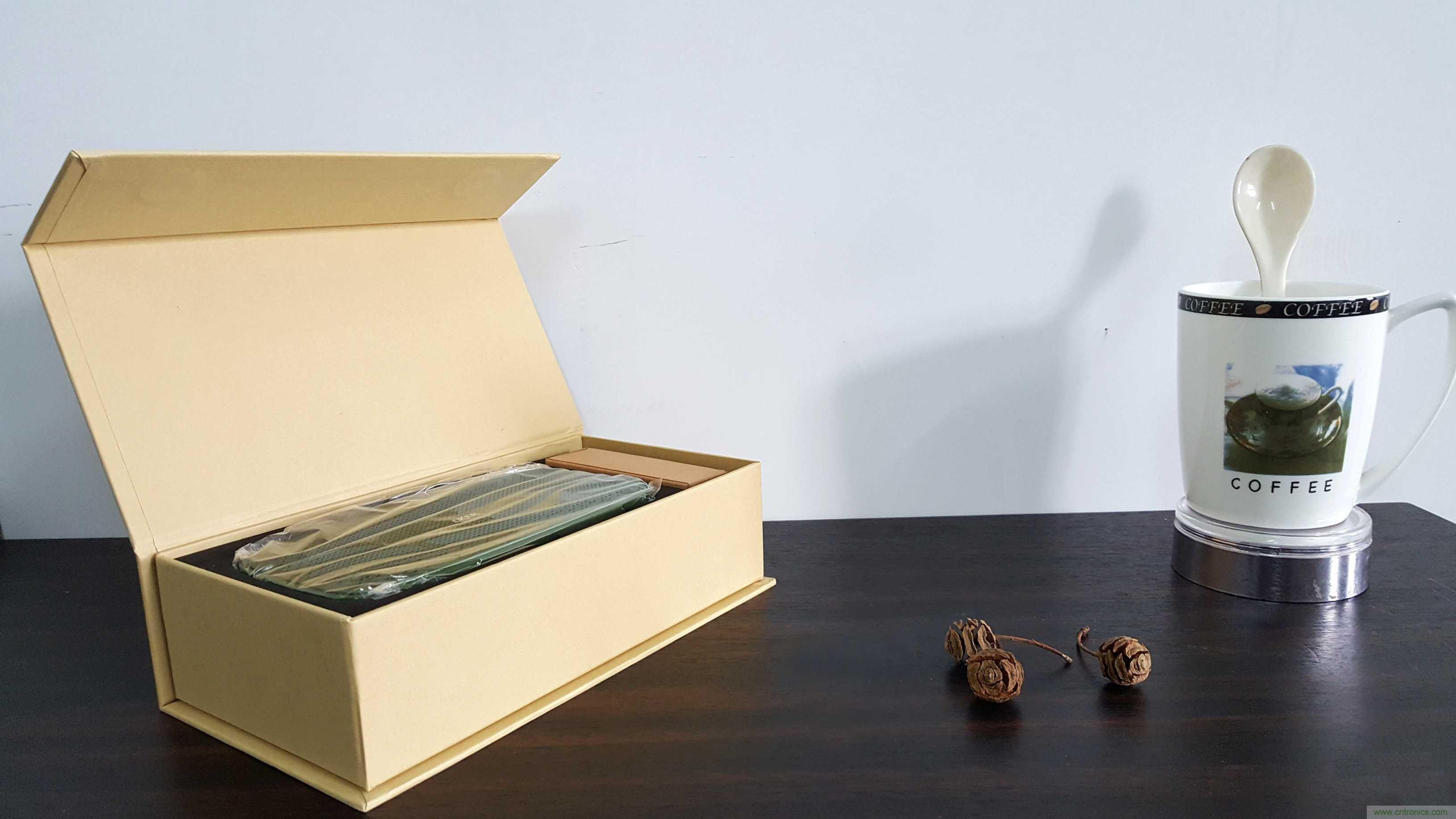 搞怪“美人魚”盡享靈克藍(lán)牙音箱的天籟之音!