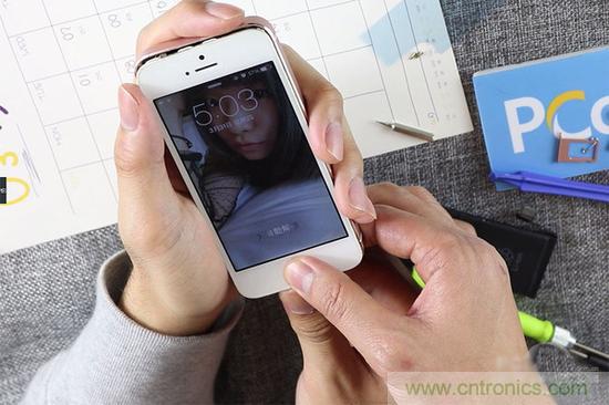 5s拆解改裝iPhone SE:120元就可愉快裝BI了