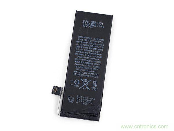 有什么地方沒有變？iPhone SE真機拆解