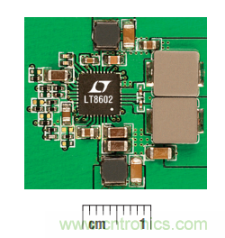 在汽車電子系統中如何選擇多通道同步降壓轉換器？