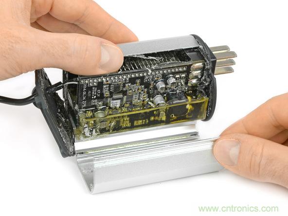 從電池到傳感器，完整拆解小米智能自行車