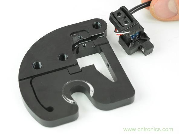 從電池到傳感器，完整拆解小米智能自行車