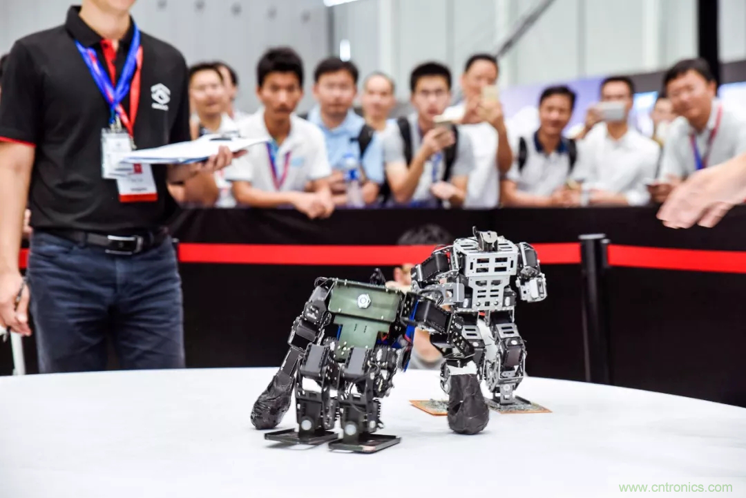 連續(xù)3年落戶順德！2018超燃機器人大賽等你來戰(zhàn)！