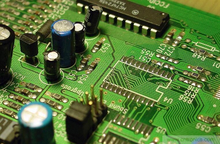 分析電路板及各類元器件的故障表現與維修方法