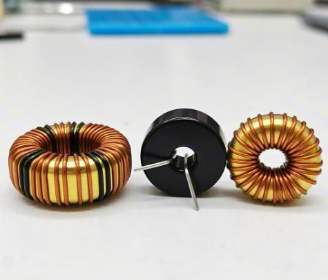 磁珠電感、磁環(huán)電感與色環(huán)電感:電磁濾波世界的三重變奏曲 磁珠電感、磁環(huán)電感與色環(huán)電感:電磁濾波世界的三重變奏曲