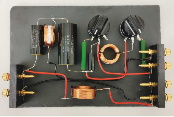 DSP入局：模擬與數字音頻分頻器設計的大比拼！